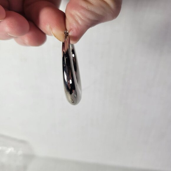 Peter & June Hypoallergenic Silver-Tone Lightweight 1.5" Crescent Hoop Earrings - Picture 2 of 2